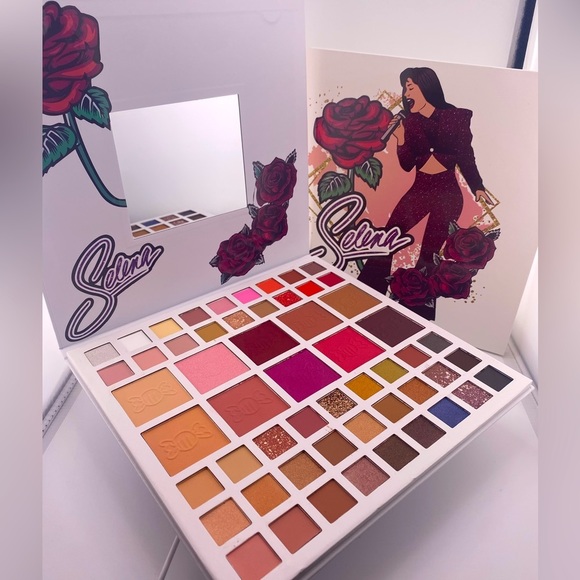 Selena Other - New ✨ SELENA Mega Eyeshadow Palette- White